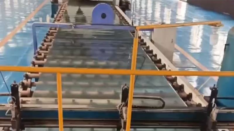 Прозрачное узорчатое стекло